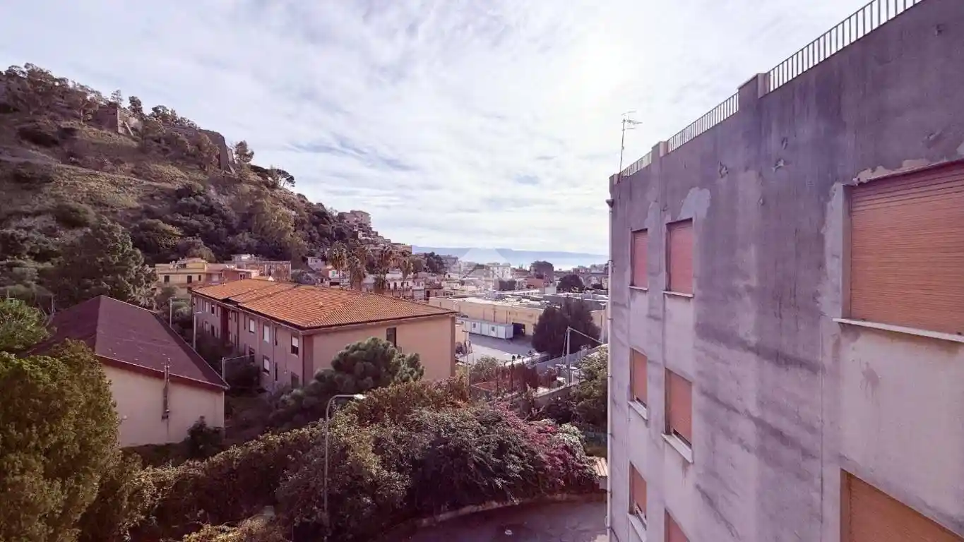 Quadrilocale via Adolfo Vetrano 1, Bisconte - San Luigi, Messina - foto 3