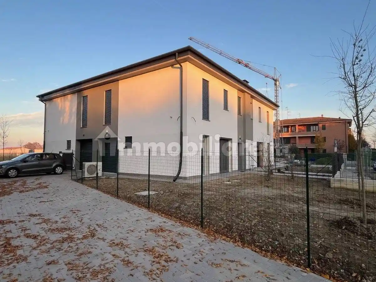 Villa a schiera via Don Gino Bursi, Sesso, Reggio Emilia - foto 2