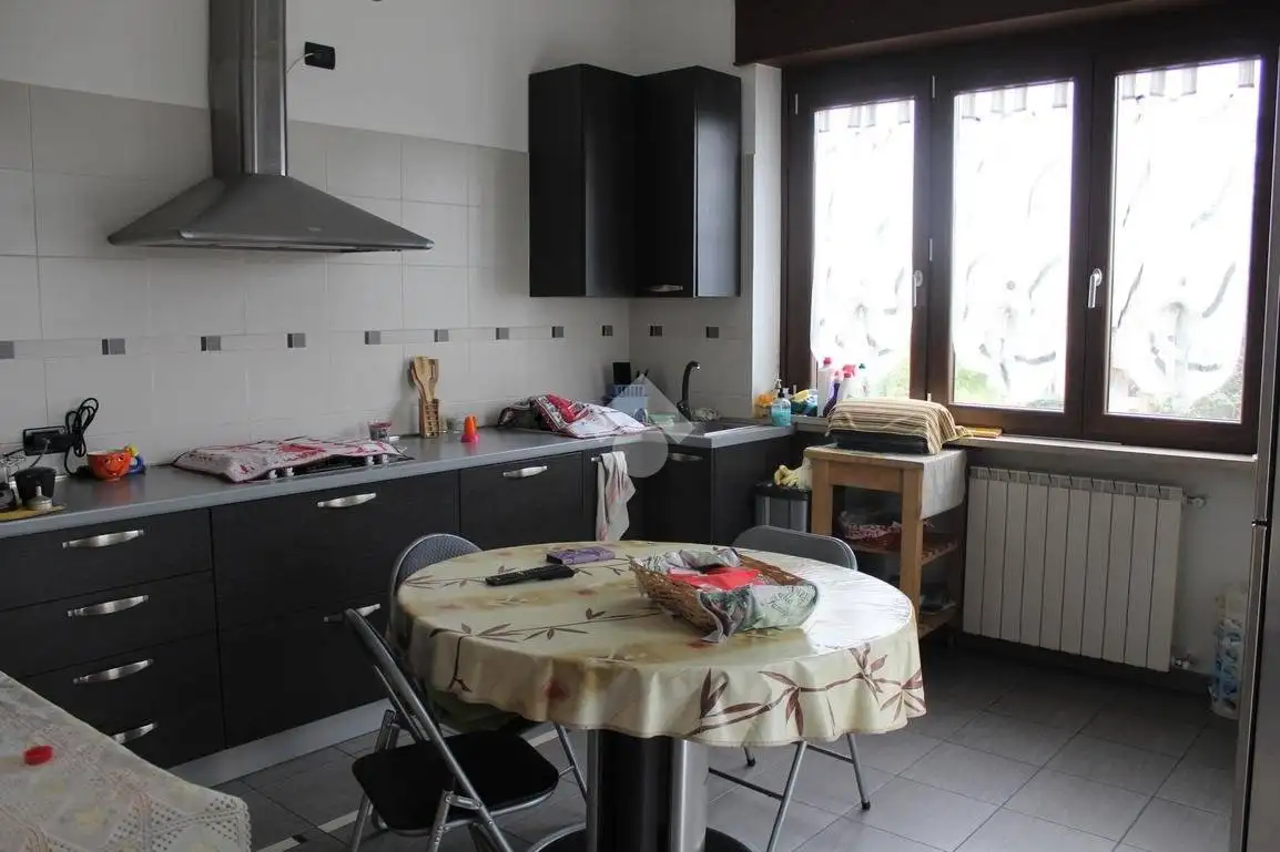 Appartamento in vendita a Momo