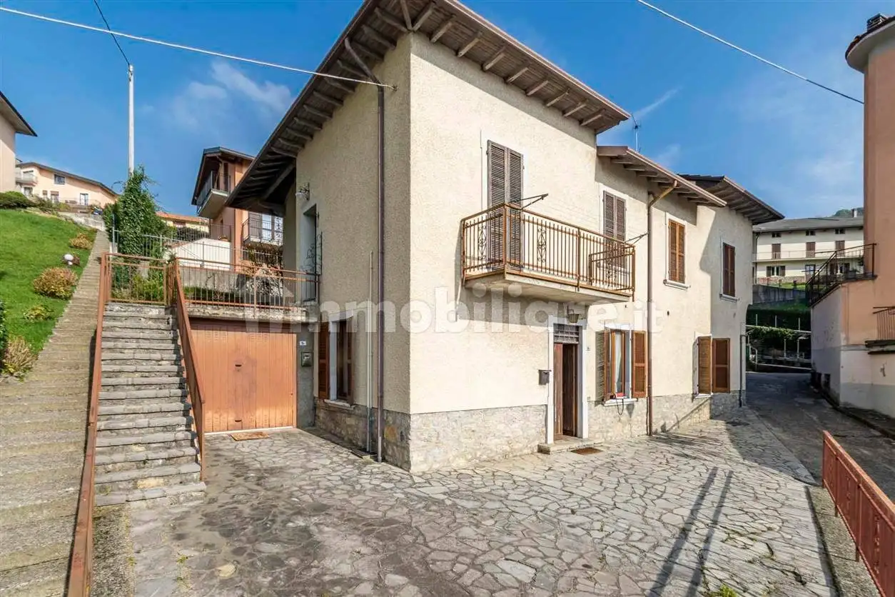 Appartamento in vendita a Berbenno