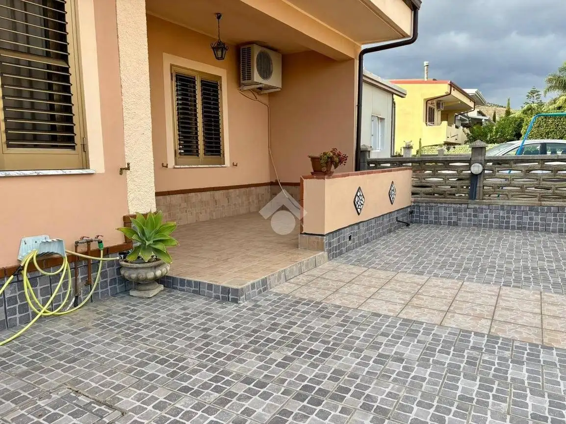 Bilocale via Terracini 30, Centro, Botricello - foto 2