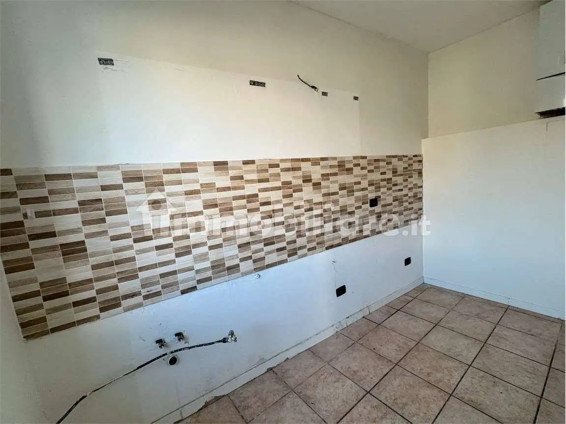 Trilocale secondo piano, Centro Storico, Voghera - foto 3