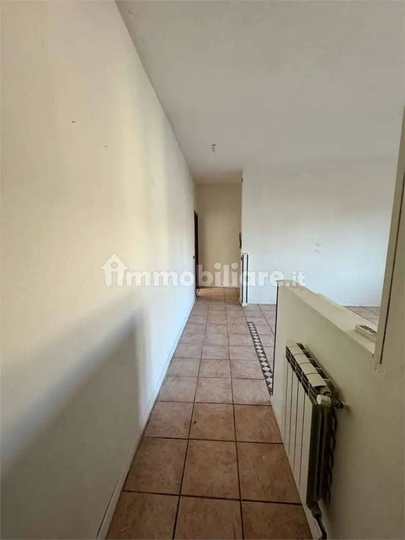 Trilocale secondo piano, Centro Storico, Voghera - foto 5