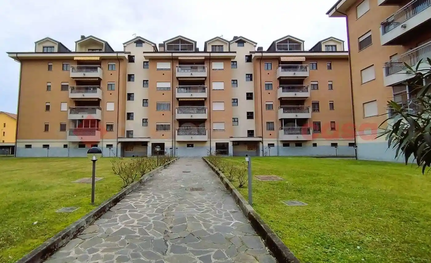 Appartamento in vendita a Locate di Triulzi