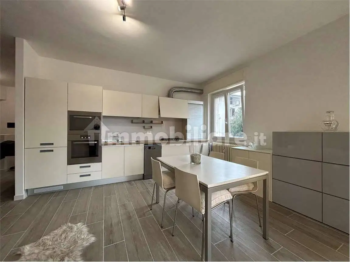 Trilocale via Monte Pasubio, Centro, Arona - foto 2