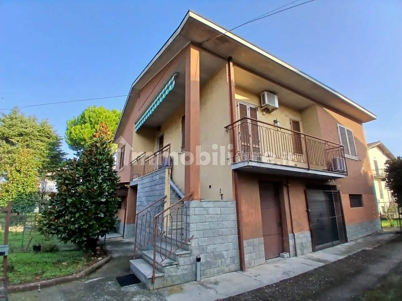 Villa unifamiliare via Alcide De Gasperi, Centro, Broni - foto 3