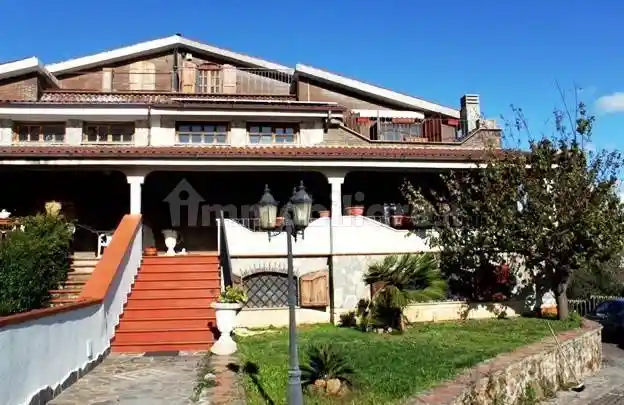 Villa in vendita a Aprilia