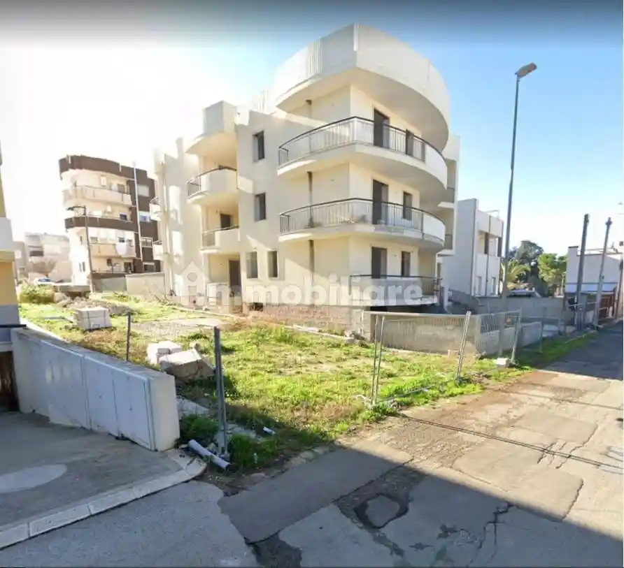 Palazzo - Edificio in vendita a Turi