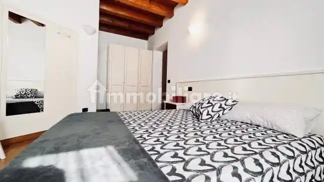 Palazzo - Edificio in Affitto - foto 2