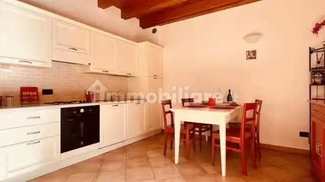 Palazzo - Edificio in Affitto - foto 3