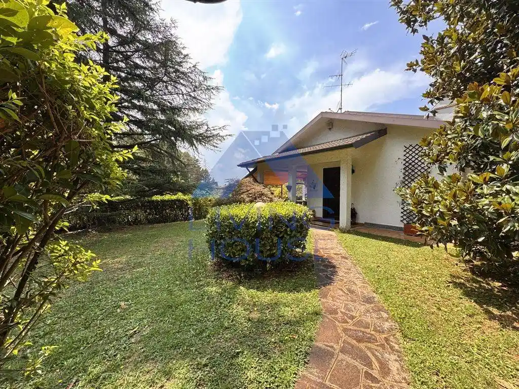 Villa in vendita a Camparada