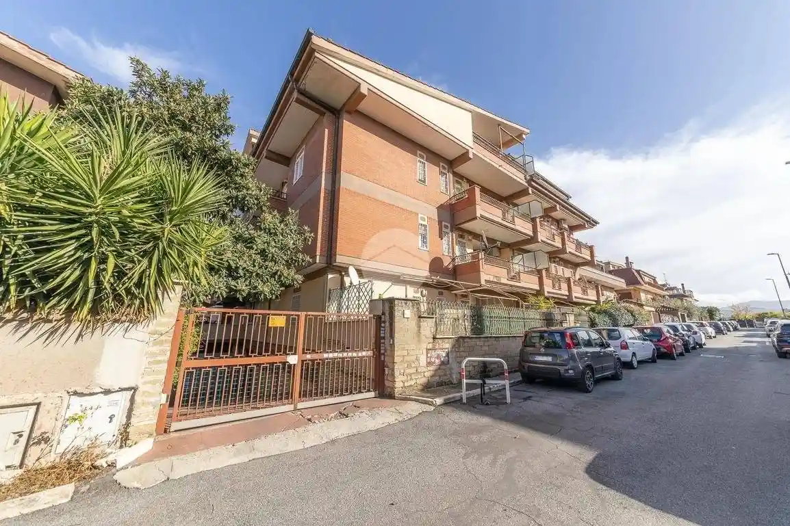 Trilocale via Bivongi 58, Anagnina, Roma - foto 3