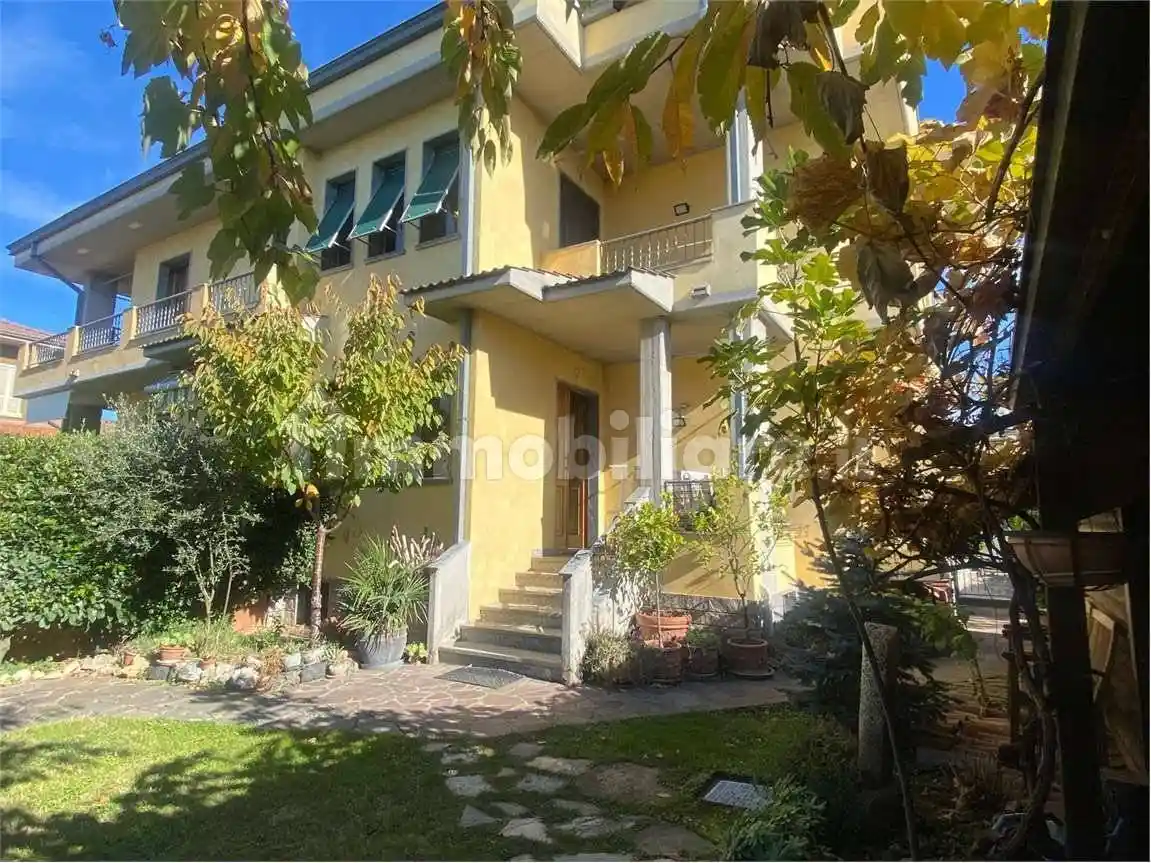 Villa in vendita a Podenzano