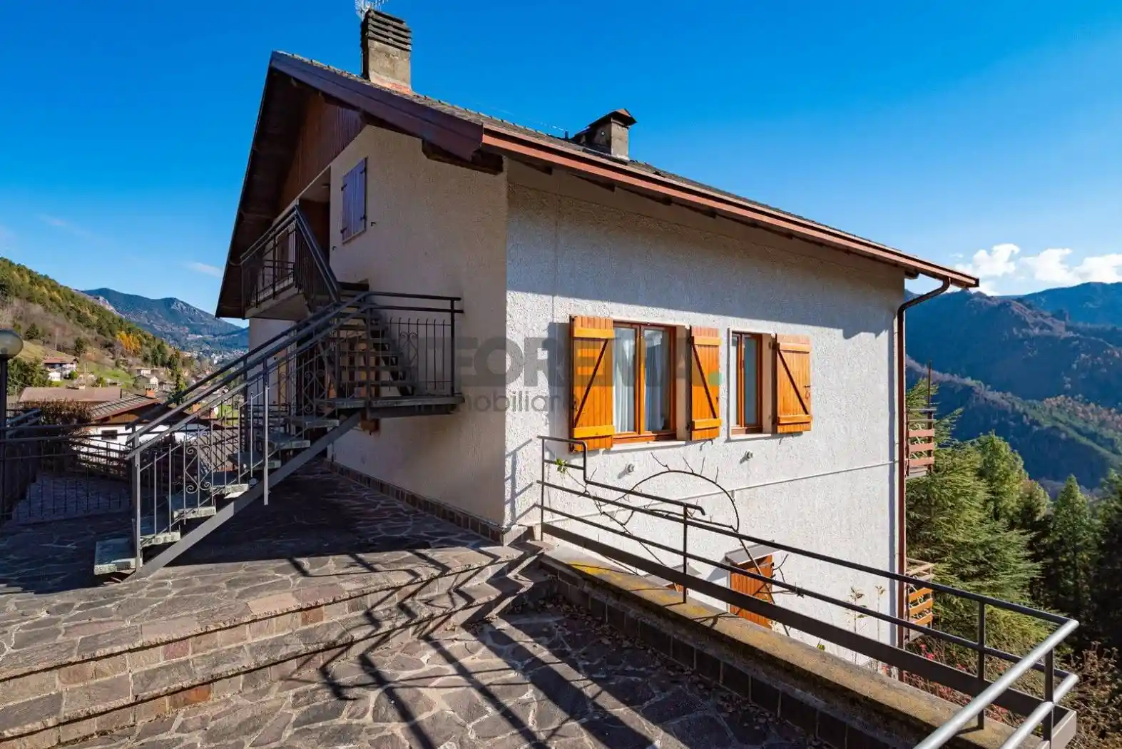 Trilocale via San Bernardo 55, Centro, Castione della Presolana - foto 2