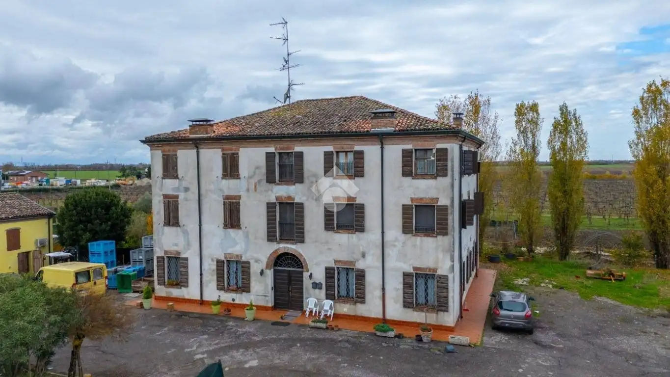 Casa indipendente in vendita a Carpi