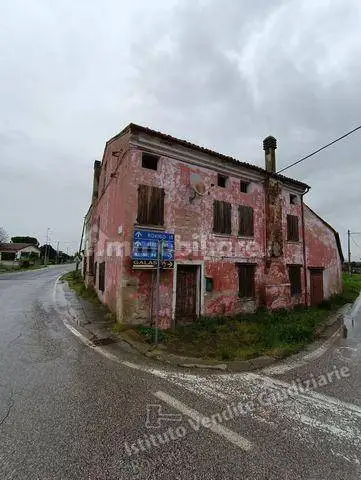 Rustico - Casale in asta a Gavello