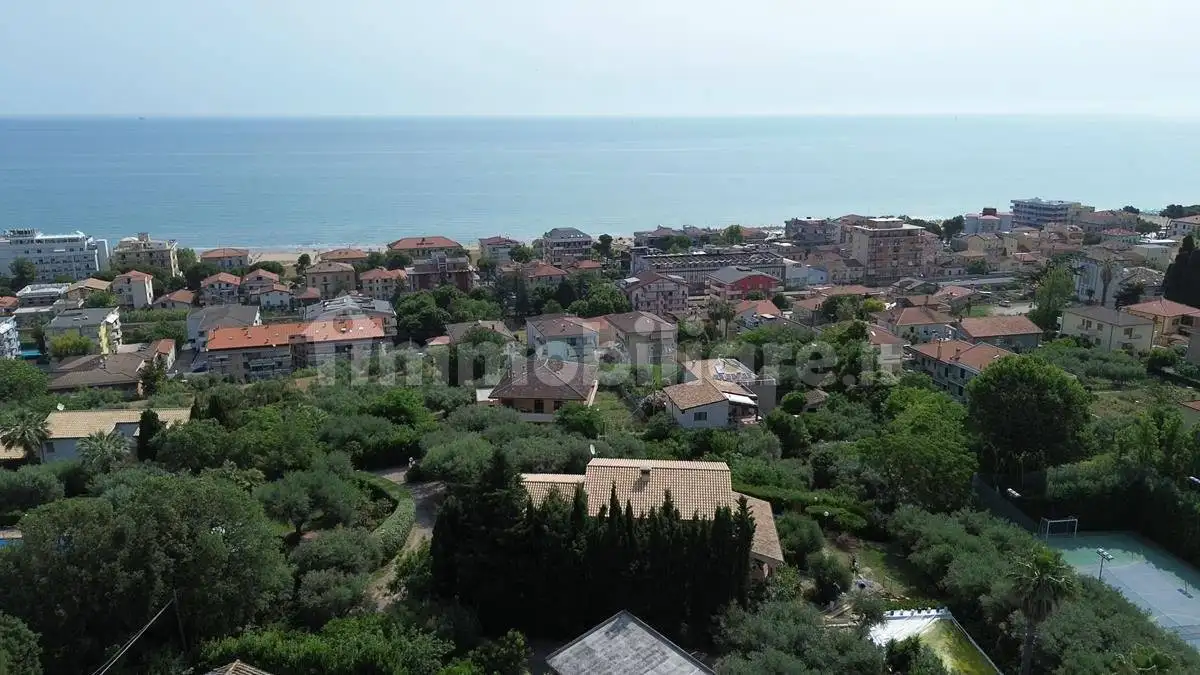 Rustico - Casale in vendita a Silvi