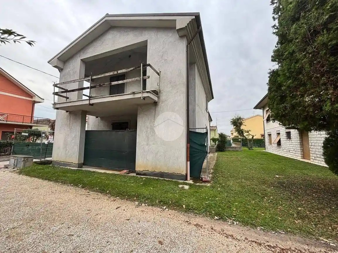 Terratetto unifamiliare via I Strada 80, Bellocchi - Falcineto, Fano - foto 4