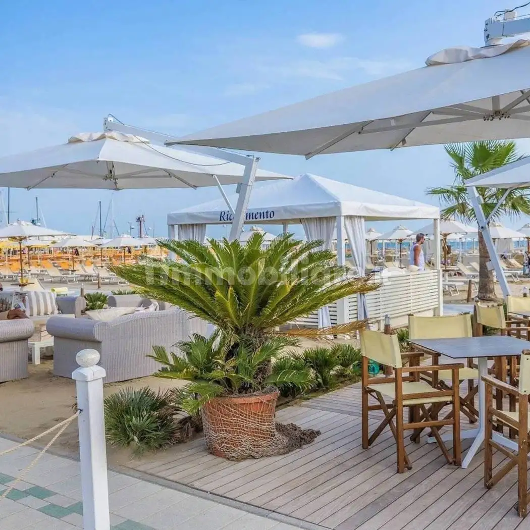 Palazzo - Edificio in Affitto - foto 5