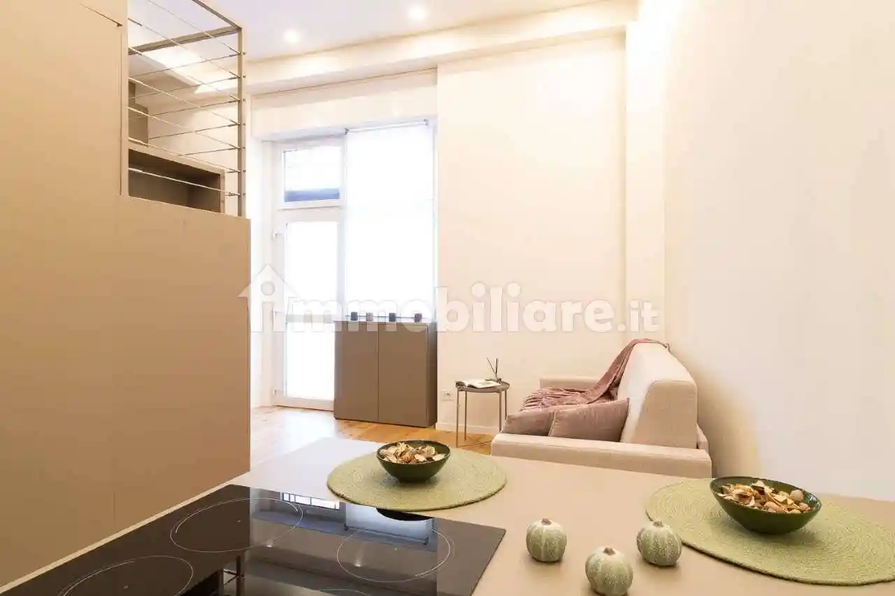 Bilocale via Pietro Custodi 16, Corso San Gottardo, Milano - foto 2