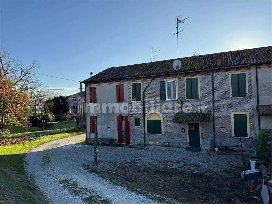 Casa indipendente in vendita a Tresignana
