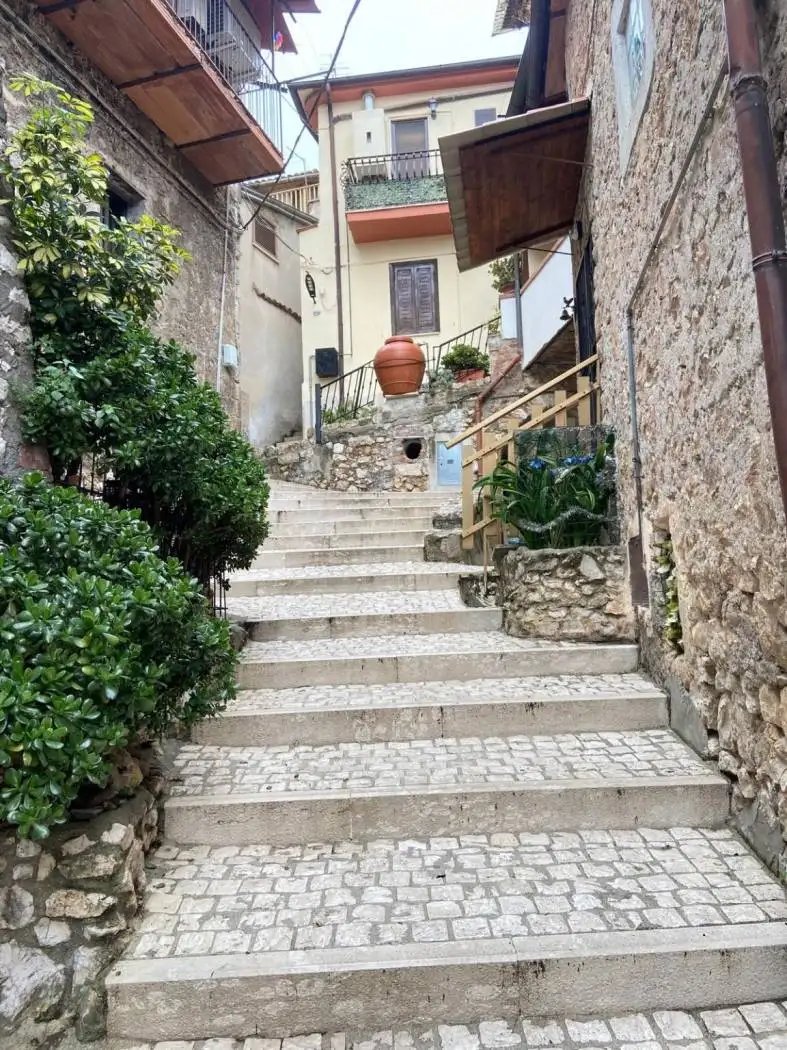 Appartamento in vendita a Roccagorga