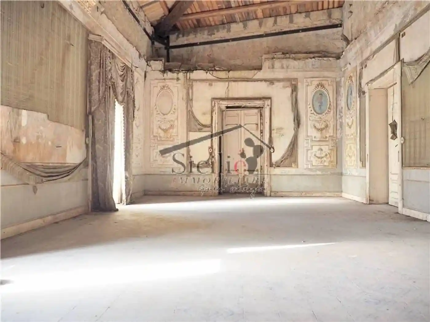 Palazzo - Edificio in vendita a Scicli