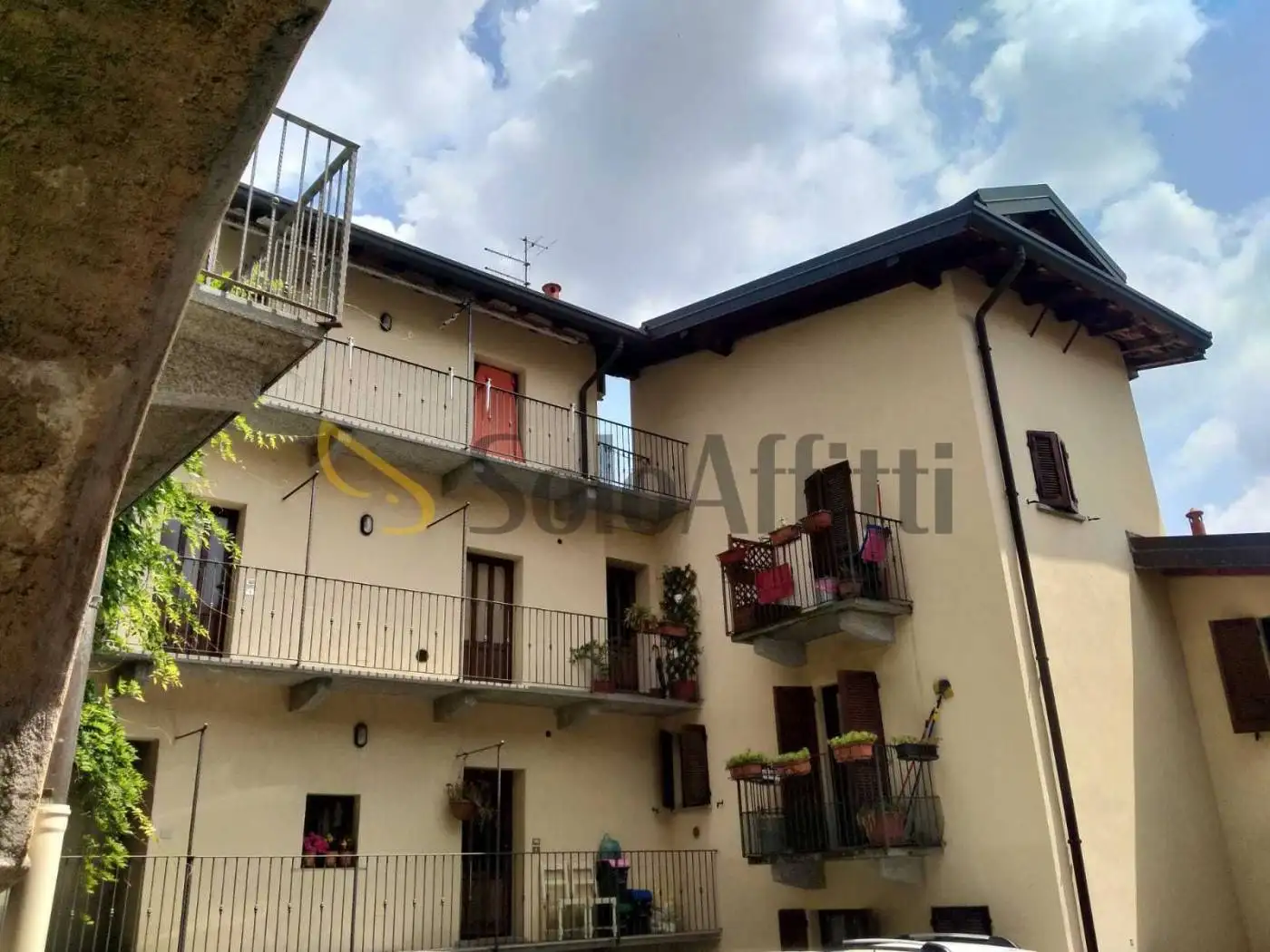 Appartamento in affitto a Azzate