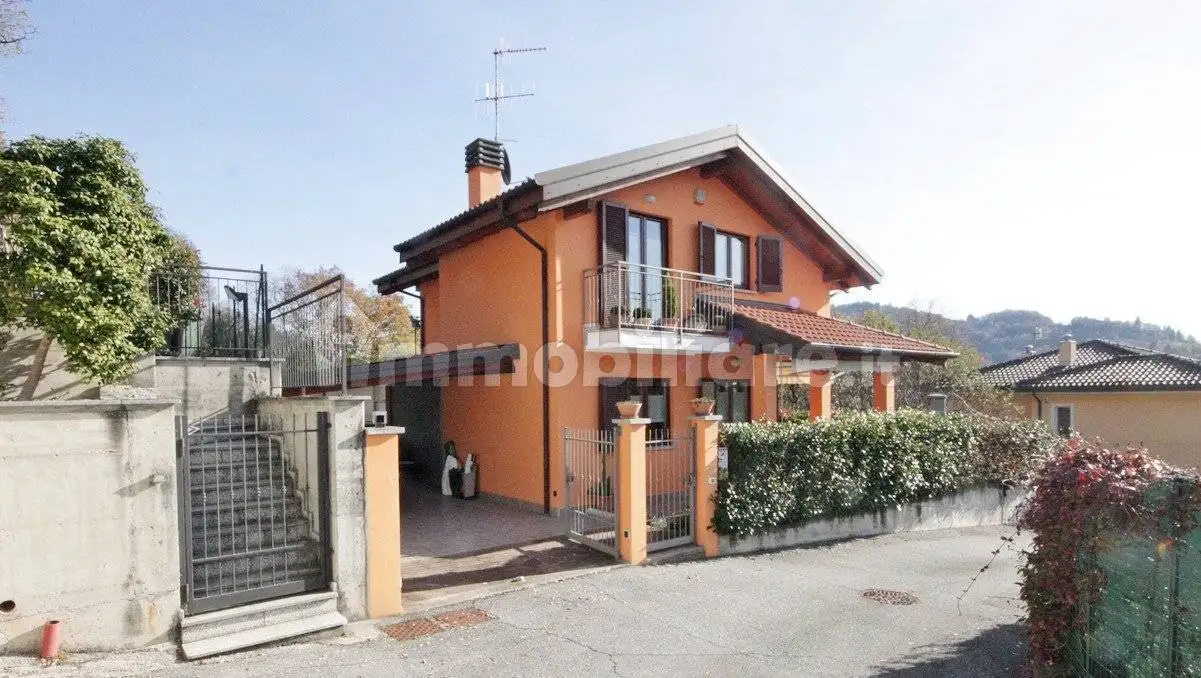 Villa in vendita a San Bernardino Verbano
