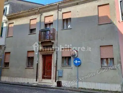 Villetta a schiera in asta a Adria