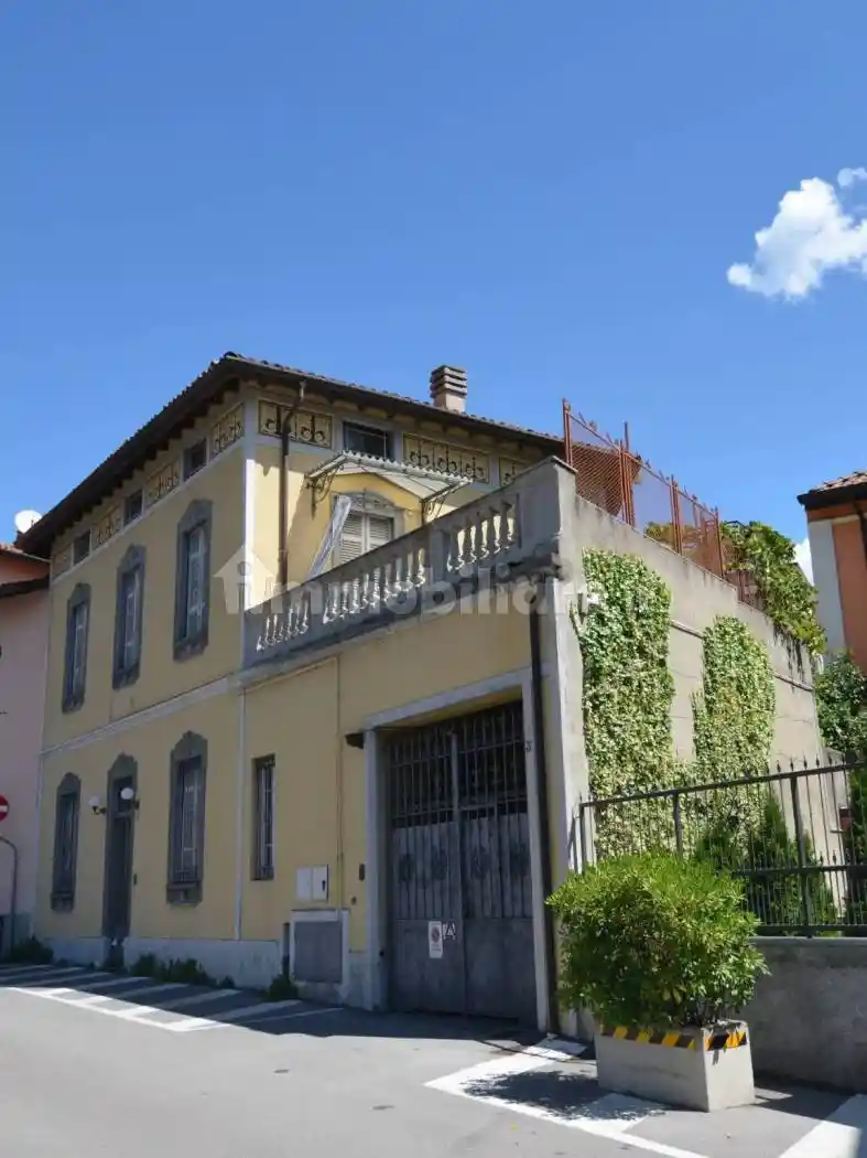 Casa indipendente in vendita a Lecco