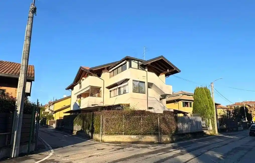 Appartamento in vendita a Senago