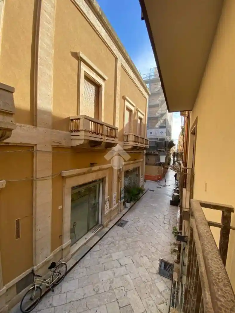 Quadrilocale via XI Maggio 64, Centro Storico, Marsala - foto 4