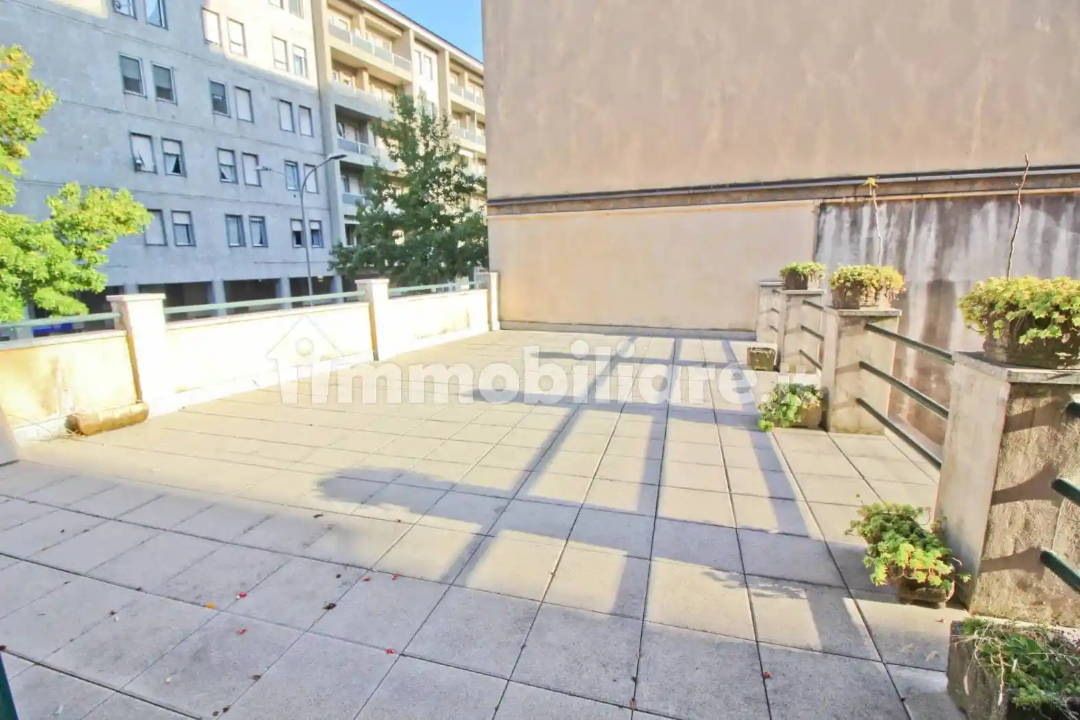 Appartamento via Carlo Cattaneo 82, Centro, Lecco - foto 2