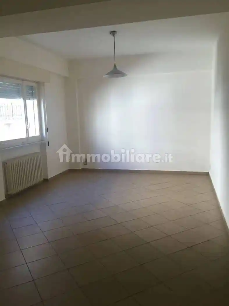 Trilocale via San Francesco Di Sales No Number, Centro Storico, Reggio Calabria - foto 3