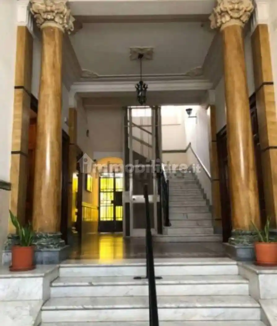 Quadrilocale via Ruggero Re, 11, Centro Storico, Reggio Calabria - foto 2