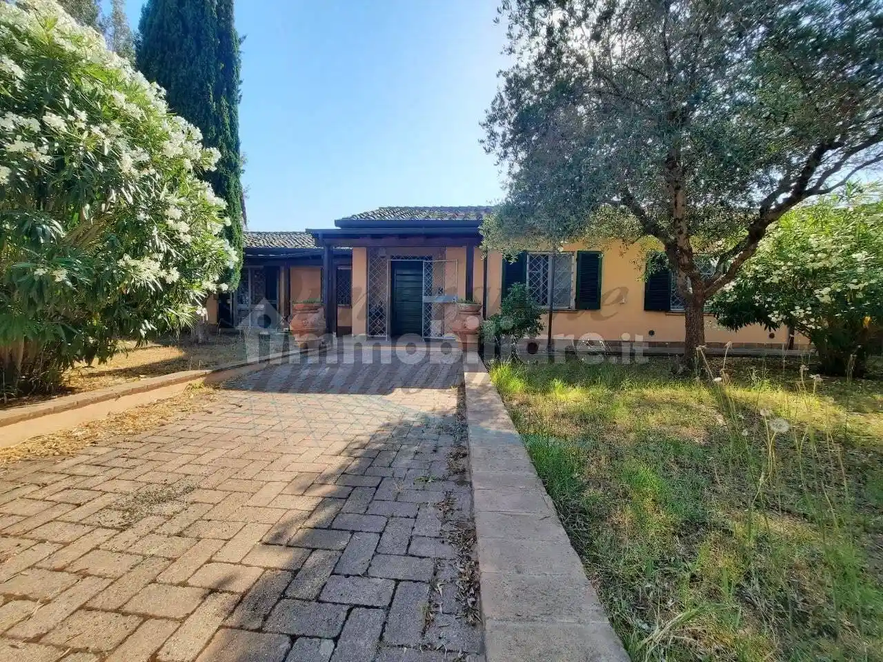 Villa in vendita a Cecina