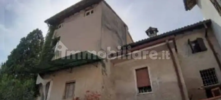 Quadrilocale via Maggiore 9, Acqualunga, Borgo San Giacomo - foto 2