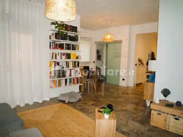 Trilocale via Lazzaro Papi 6, Sant'Ambrogio, Varese - foto 3