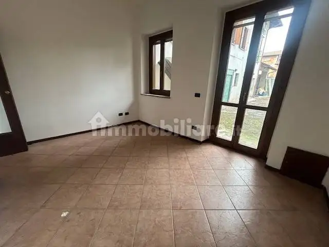 Terratetto plurifamiliare 320 m², buono stato, Cerano - foto 2