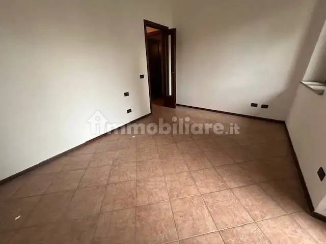 Terratetto plurifamiliare 320 m², buono stato, Cerano - foto 3