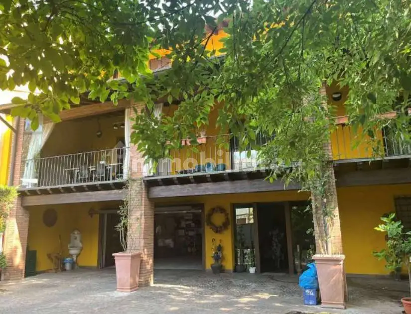 Villa in vendita a Nave