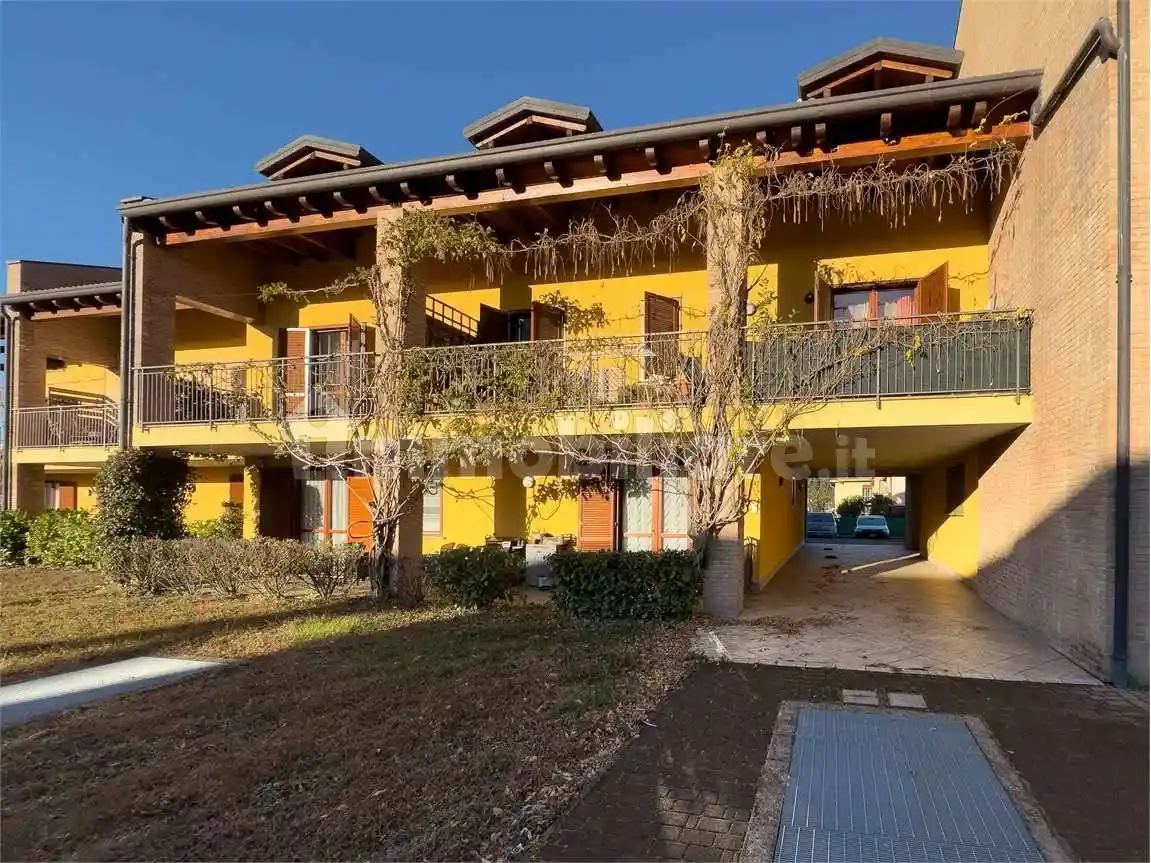 Appartamento in vendita a Sesto Calende