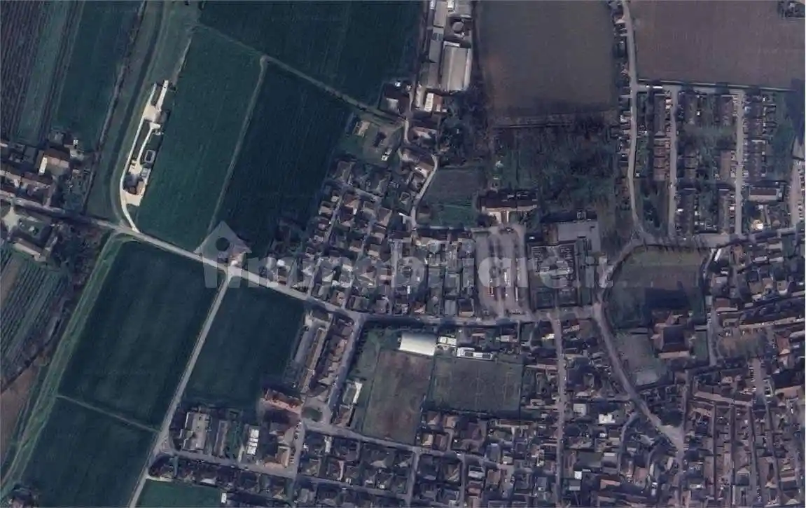 Casa indipendente in vendita a Monticelli d'Ongina