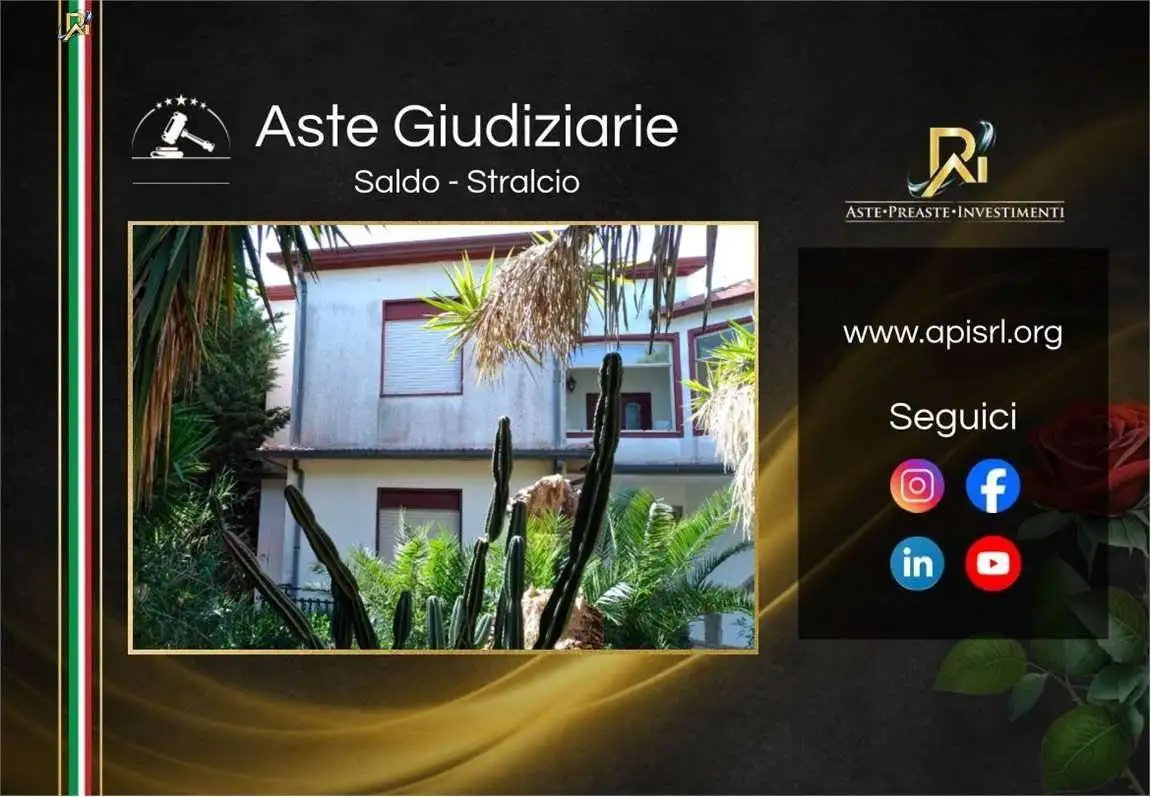 Villa in asta a Camastra