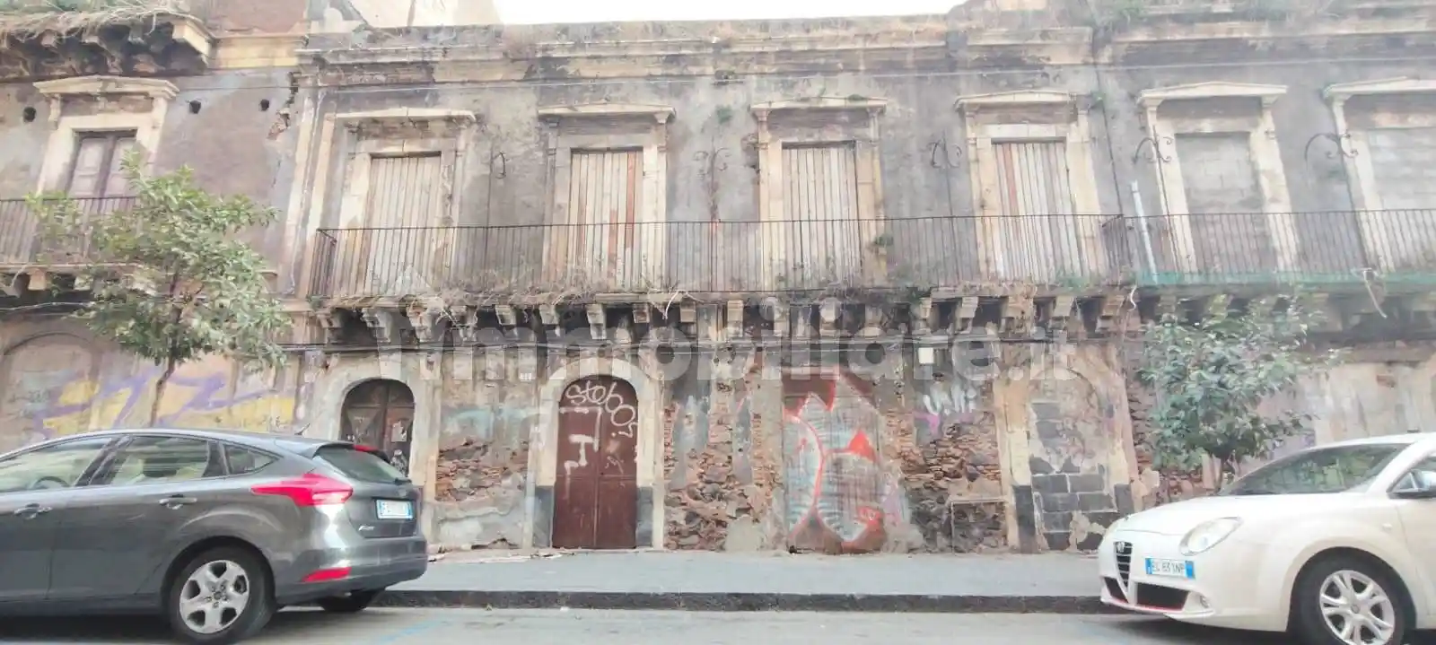 Palazzo - Edificio in Vendita - foto 2