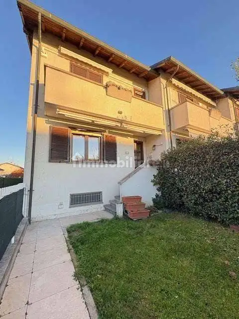 Villetta a schiera in vendita a Cameri