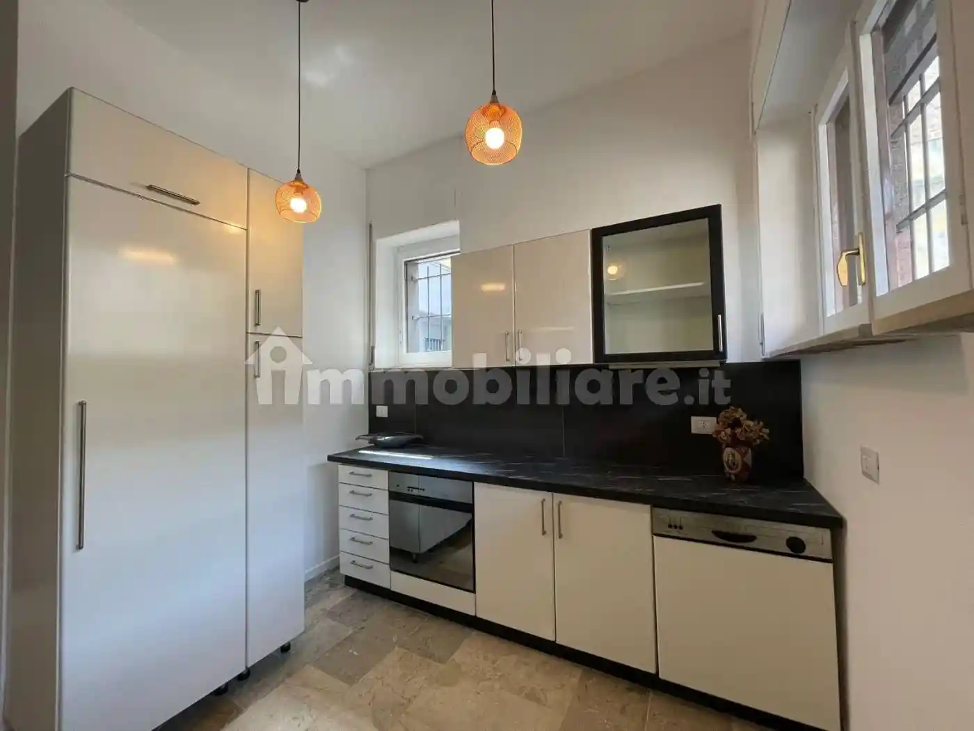 Bilocale via Felice Orrigoni 2, Centro, Varese - foto 2