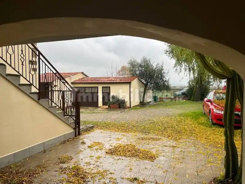 Terratetto unifamiliare 156 m², buono stato, Quarata, Arezzo - foto 3