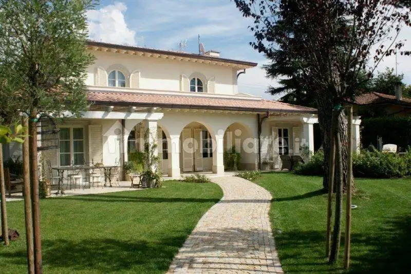 Villa in vendita a Forte dei Marmi